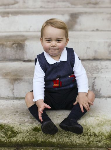 威廉夫婦公布喬治小王子圣誕照(組圖)