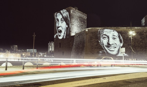 法驚現人臉燈光投影 巖石樹木皆成藝術品