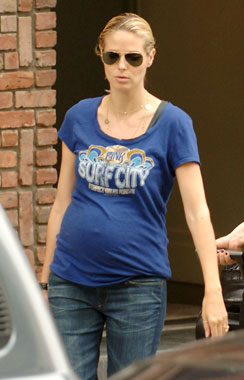 Heidi Klum's customised maternity jeans