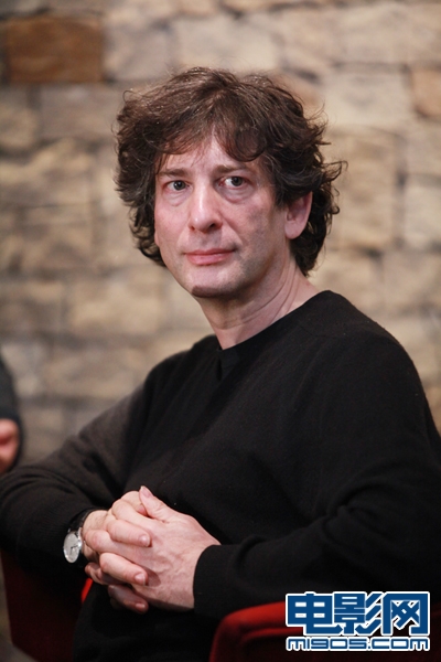Neil Gaiman to script 