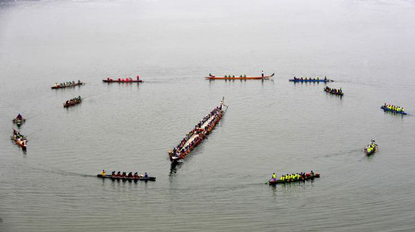 A blessing from ancient times -- Snapshots of Chinese Dragon Boat Festival