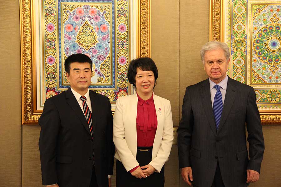 Presentation cements friendship between China and Tajikistan