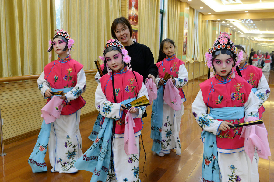 Promoting traditional operas in schools