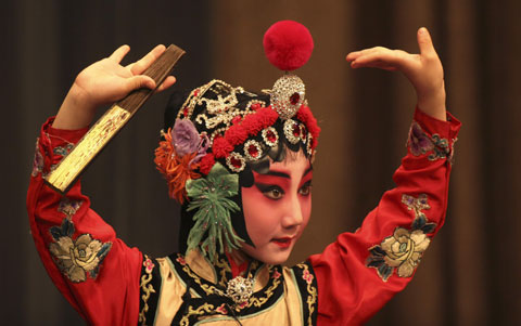 Students to learn Peking Opera in schools