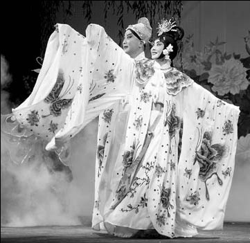 Peking Opera flows