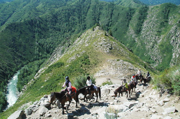 Kanas - see rugged highlands, glaciers