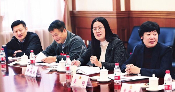 In pics: Jilin CPPCC members in group discussions