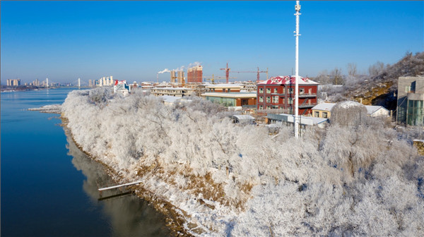 Magical rime transforms Jilin city into a fairyland