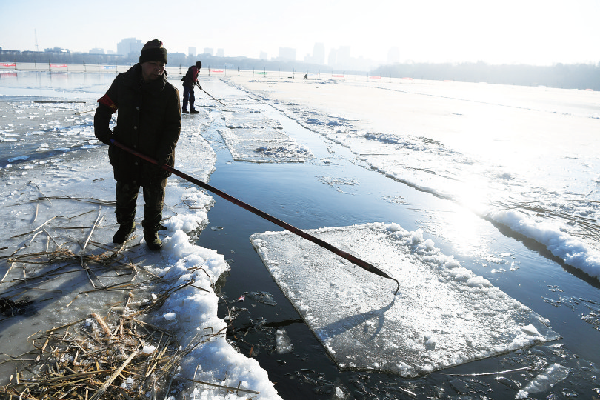 Ice-collecting season underway in Changchun