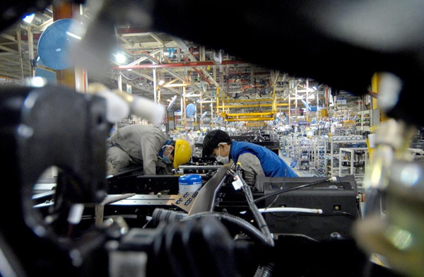 Nation's leading truck maker resumes production