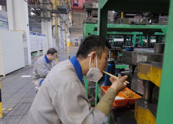 Nation's leading truck maker resumes production