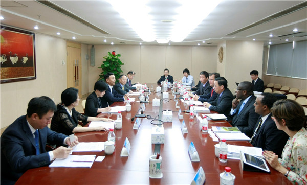 交流綠色金融工作