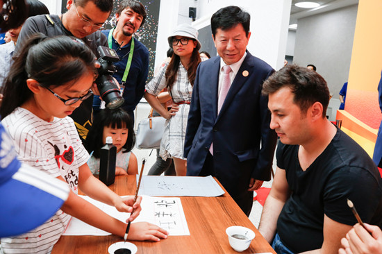 哈薩克斯坦國立歐亞大學孔子學院在2017年阿斯塔納世博會中國館舉辦文化交流活動