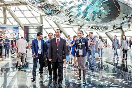 王錦珍副會長赴阿斯塔納世博會哈薩克斯坦國家館和主題館調研