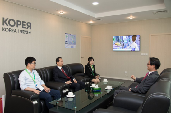 王錦珍副會長與阿斯塔納世博會韓國館館長會談; 推動世博事務合作