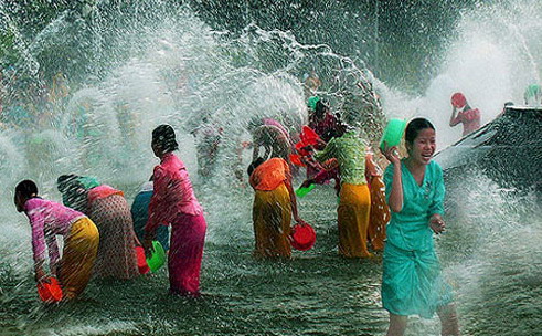 Water-Splashing Festival of Dai Ethnic Group
