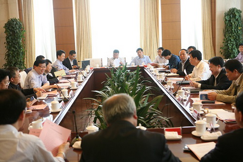 Li Wei conducts survey in Tianjin