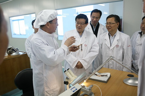 Li Wei conducts survey in Tianjin