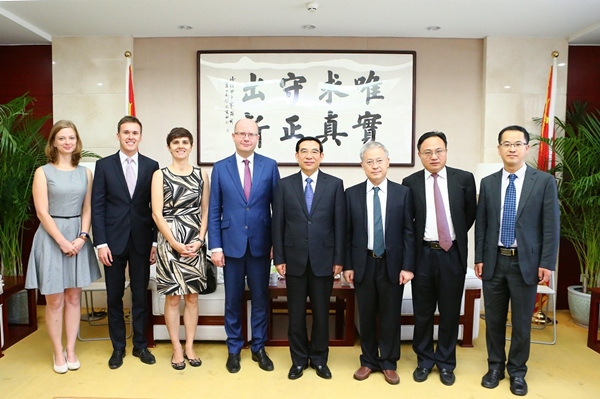 DRC Vice-President meets former Czech Prime Minister