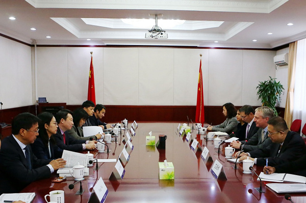 DRC Vice-President meets with member of Executive Committee of Royal Dutch Shell