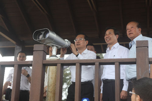 Fujian governor visits mainland brides in Kinmen