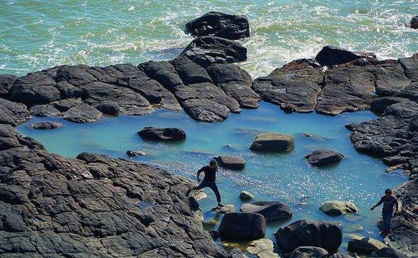 Tremendous volcanic topography on southeast coast