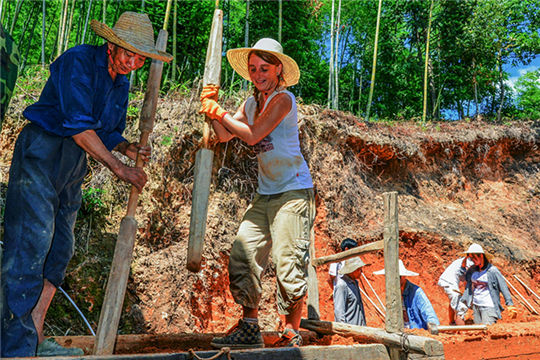 Volunteers build appreciation for architectural heritage