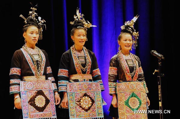 Chinese villagers charm U.S. audience with folk chorus