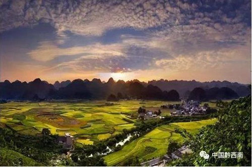 Free Women's Day tours in Xingyi