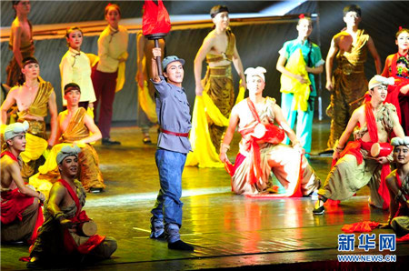 Gala celebrates 90th anniversary of PLA's founding