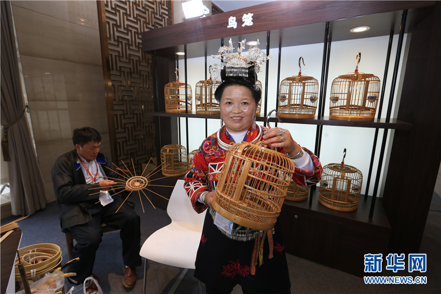 Handicrafts show exhibits splendor of folk arts