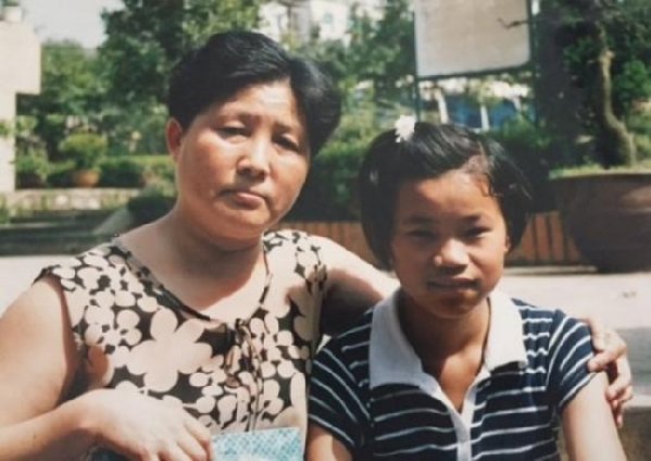 Dutch girl looks for Chinese biological parents