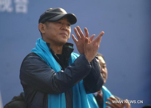 Jet Li attends charity campaign in Hebei