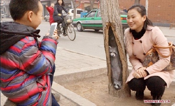 Incredible tree hollow painting