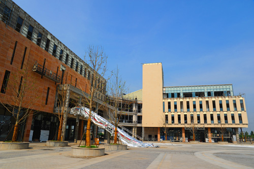 One place to exercise, the resort to have fun