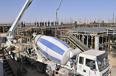 The first 150 houses in the housing construction project in Libya have their roofs sealed