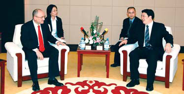 Hubei getting much closer to the world