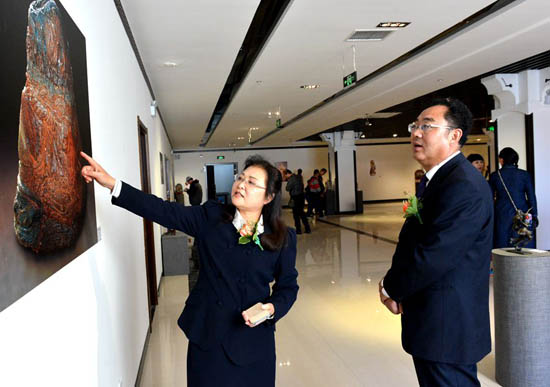 Pottery and sculpture exhibition opens