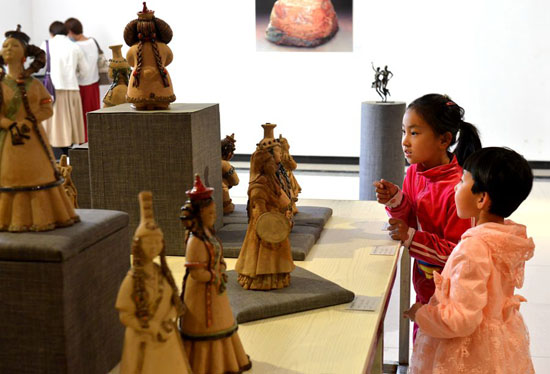 Pottery and sculpture exhibition opens