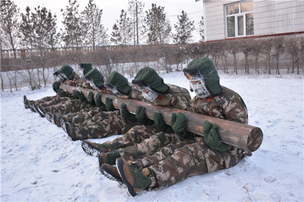 North China soldiers still training in arctic weather