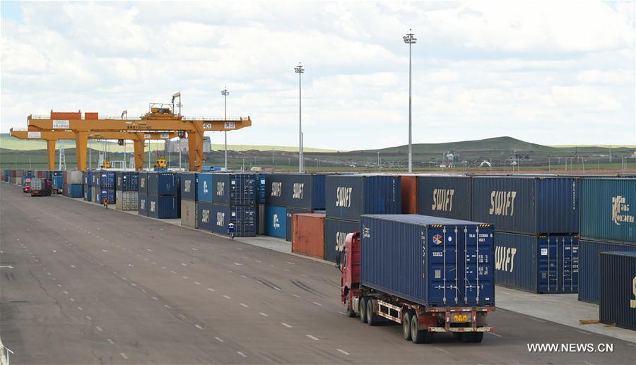 Railway trade rises by 2% year on year in first 5 months in Manzhouli