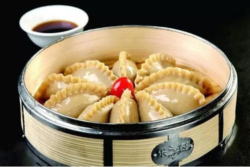 Foods made using hulless oat flour