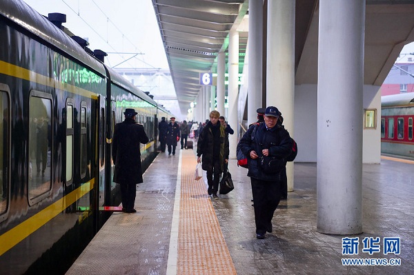 Post-holiday rush at train stations