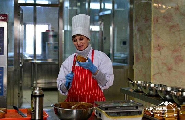 Discover matryoshka dolls in Manzhouli