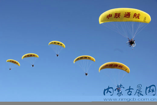 Aviation show stuns Duolun county