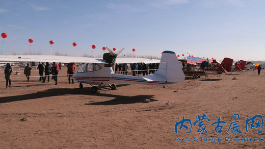 Aviation show stuns Duolun county