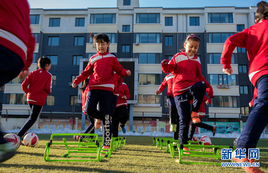 Hohhot girls enjoy soccer training