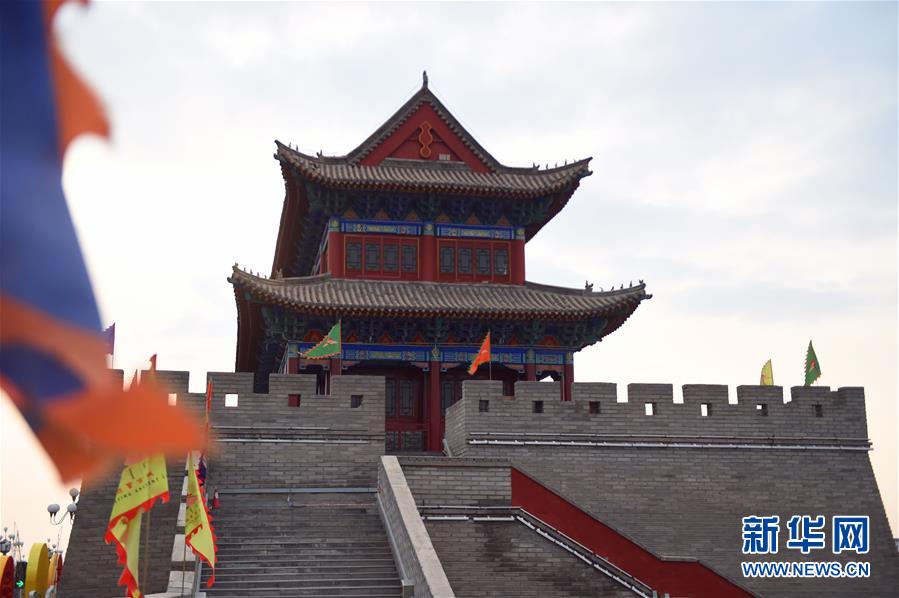 Historical town in Bayanhot completes rennovations