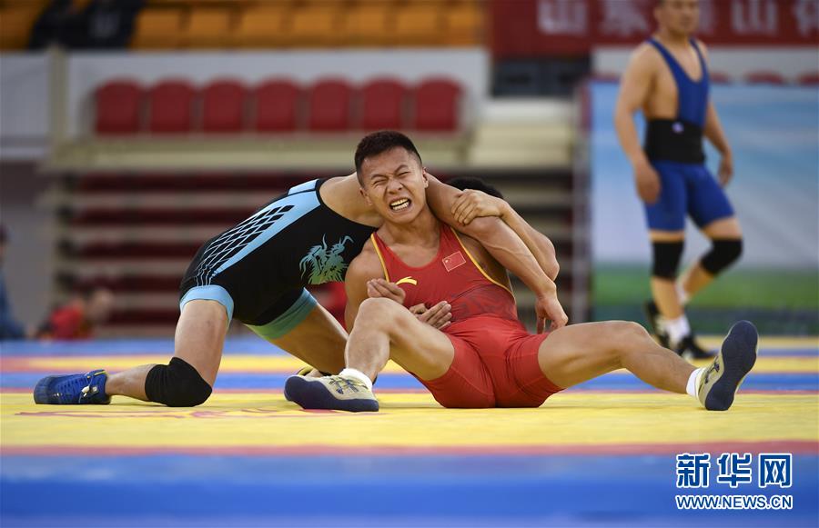 National men's freestyle wrestling qualifier held in Ulanqab
