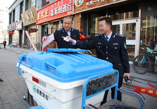 Sanitation patrol squads keep Hohhot clean